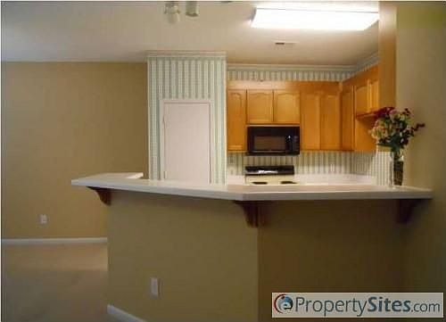 2nd image of 2533 Bonnie Oaks Dr SW