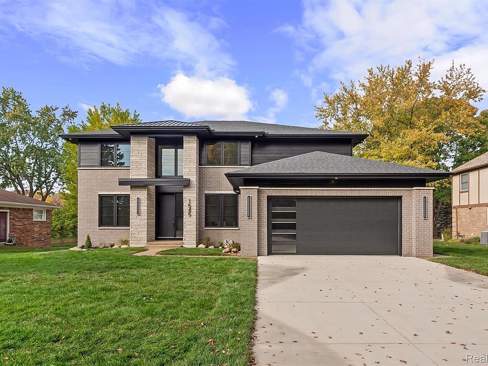 1545 Tiverton Trail Dr, photo 2