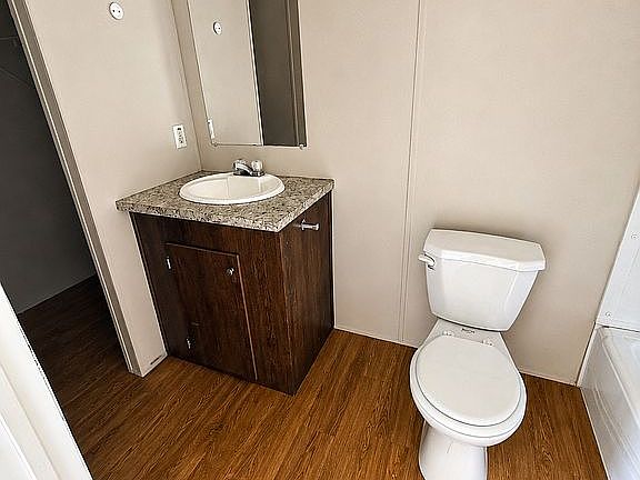 5th image of 519 Lyman Ave