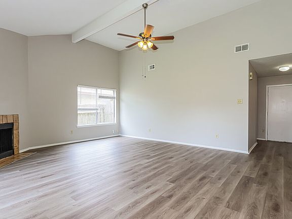 4th image of 12627 Day Hollow Ln