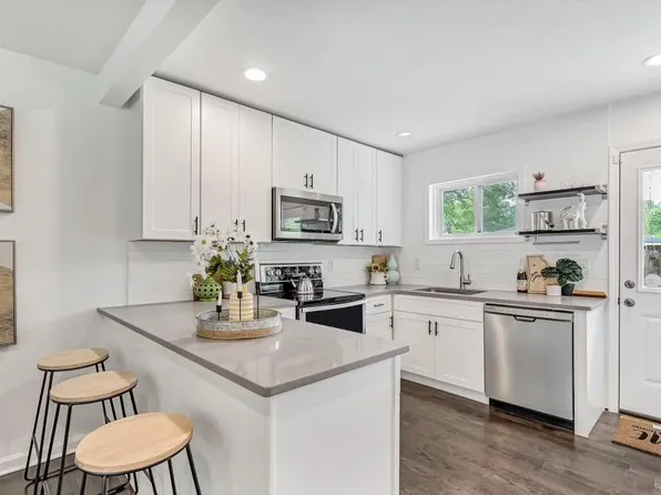 1646 Hollyhock Ter, Decatur, GA 30032