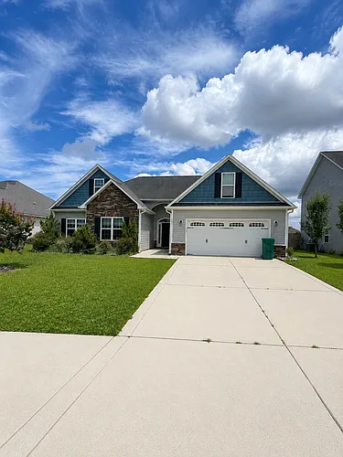 111 Cavalier Dr Photo 1