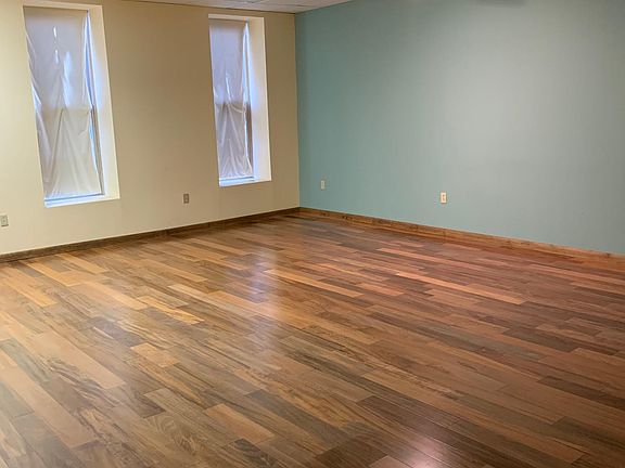 2nd image of 106 N Main St #D