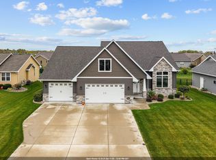 2053 W Sugar Ct, Appleton, WI 54913