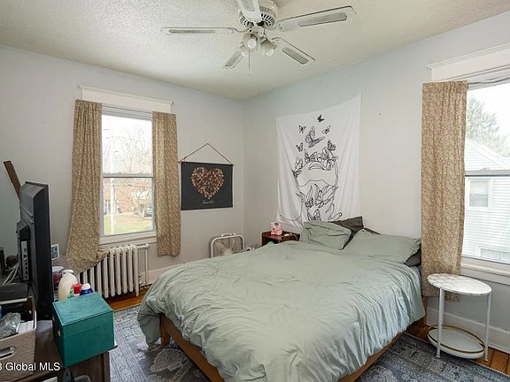 2nd image of 466 Ontario St #2