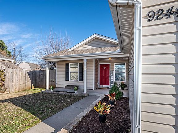 5th image of 9244 Snowberry Dr