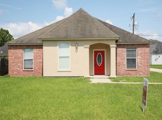 18051 Martha Dr, Zachary, LA 70791