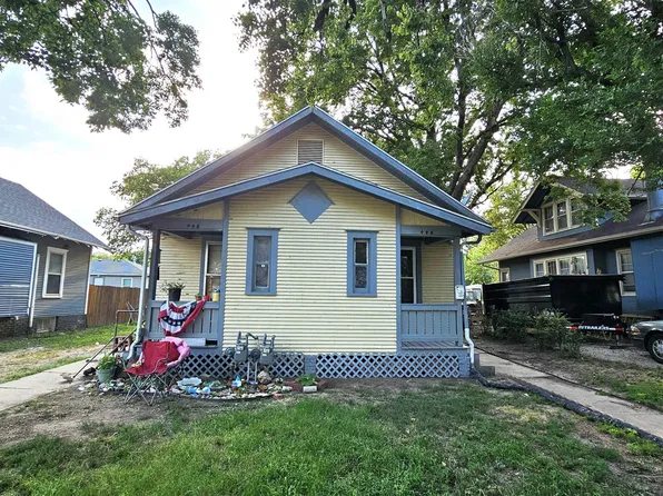 446 S Phillips Ave, Salina, KS 67401