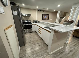 3382 Bertrand Rd N, Mississauga, ON L5L 4G1