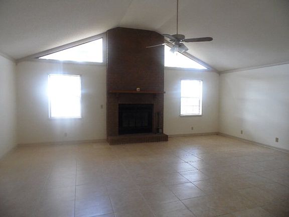 3rd image of 1177 W Shore Dr