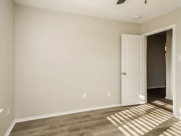 8102 Rose Petals Ln — Photo 13