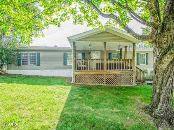 4556 Cherokee Dr, Strawberry Plains, TN 37871