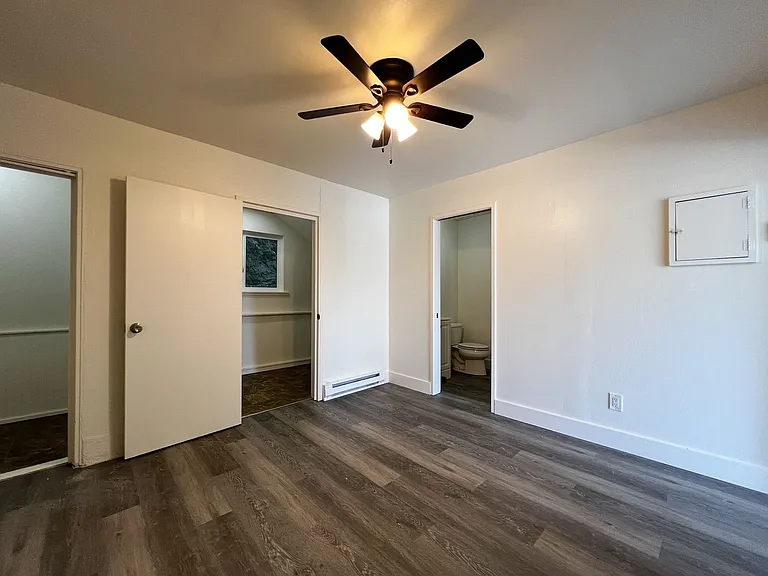 Hilltop Drive, 2991* — Photo 25