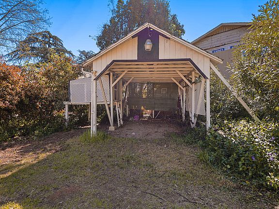 4th image of 1825 Grace Ave