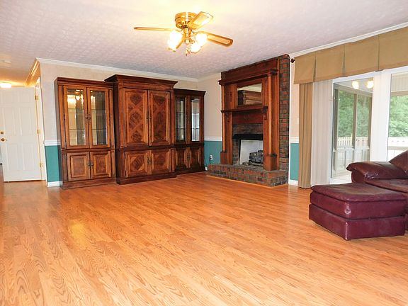 5th image of 3451 Melony Ln