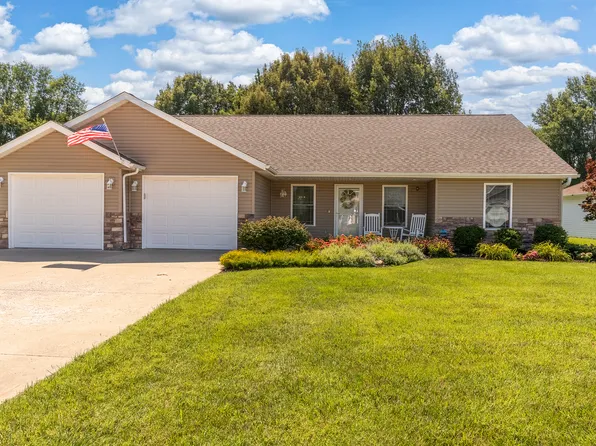 1404 Dew Drop Dr, Marion, IL 62959