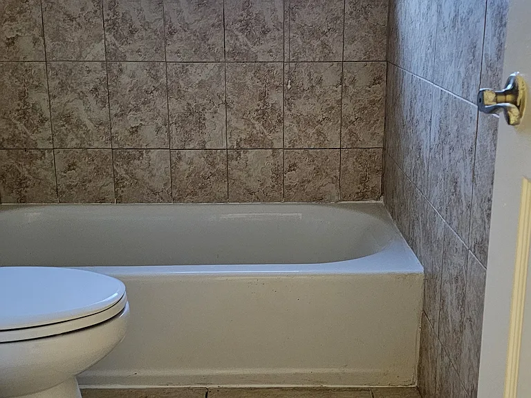 15610 NE 6th Ave #37B — Photo 8