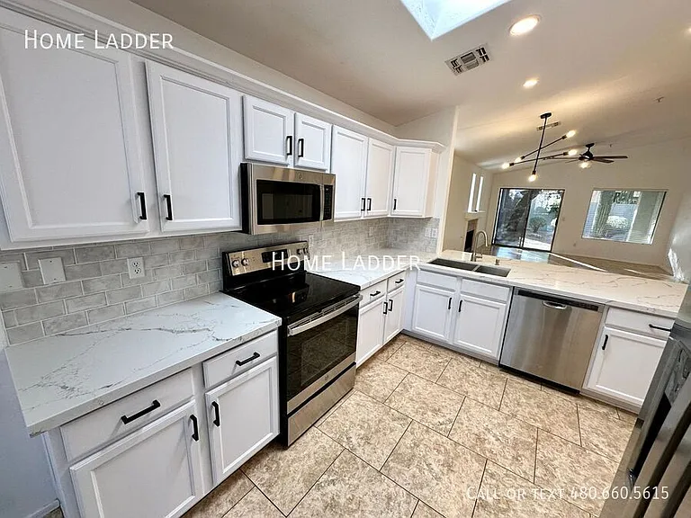 10518 E Star Of The Desert Dr — Photo 4