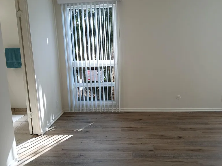 Eastbluff Townhomes — Photo 22