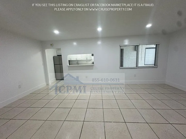 Casa Linda Apartments-3300 S Dixie Hwy — Photo 9