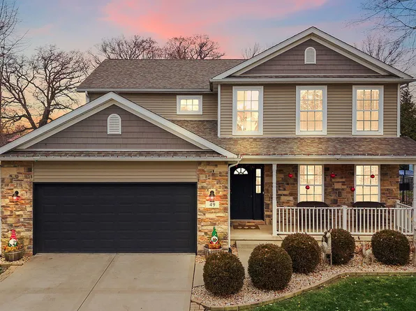 49 Steinbeck Dr, Valparaiso, IN 46383