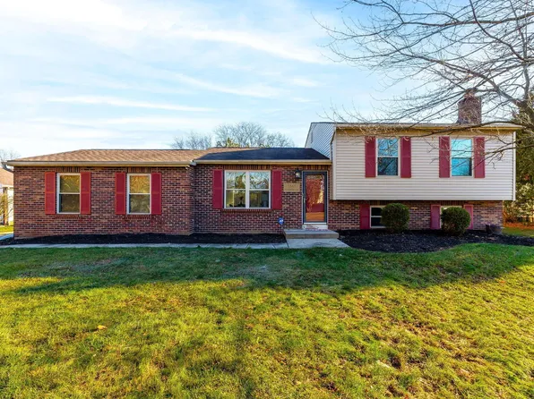 3367 Thunderbird Ct, Columbus, OH 43228