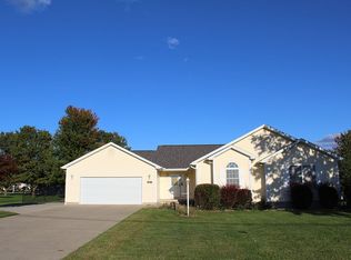 3688 S Long Creek Rd, Decatur, IL 62521