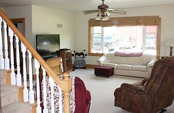 3rd image of 488 E Newark Dr