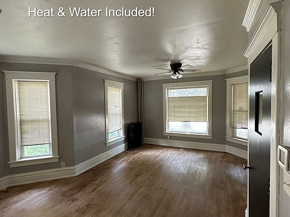 4th image of 343 E Division St #1