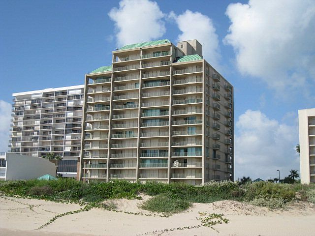1st image of 906 Padre Blvd