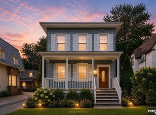 25 6th St, Englewood Cliffs, NJ 07632