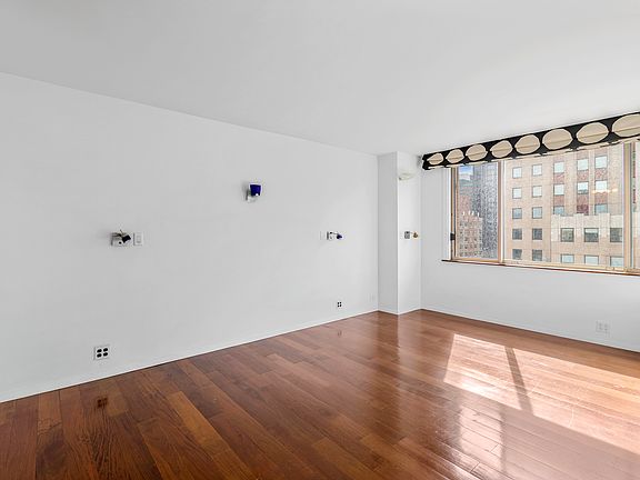 5th image of 350 W 50th St #27BB