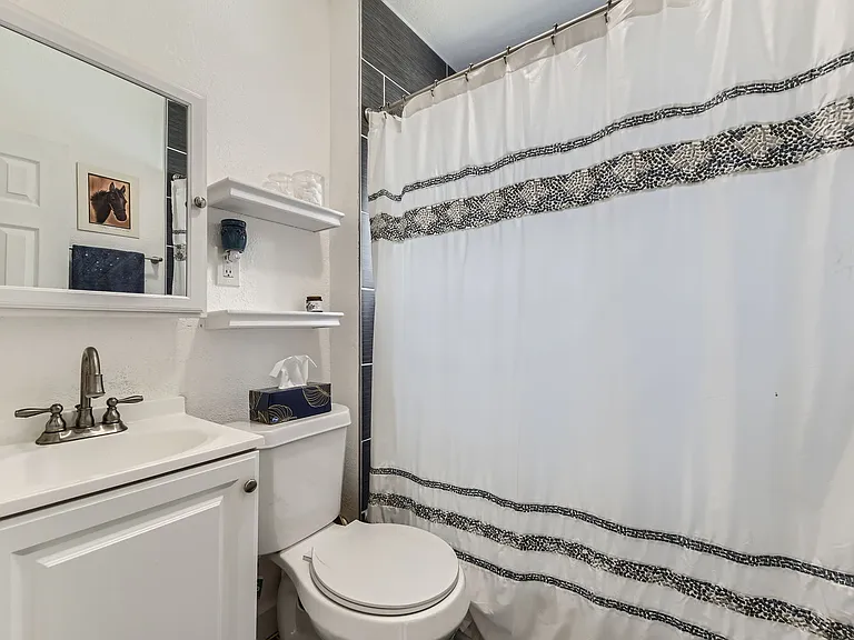 4552 S Logan St — Photo 17