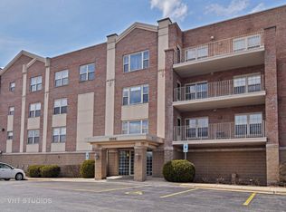 1200 S Prospect Ave UNIT 202, Elmhurst, IL 60126