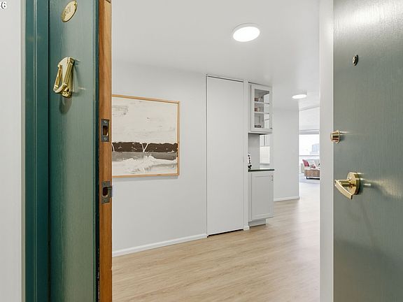 5th image of 1500 SW 5th Ave Unit 801