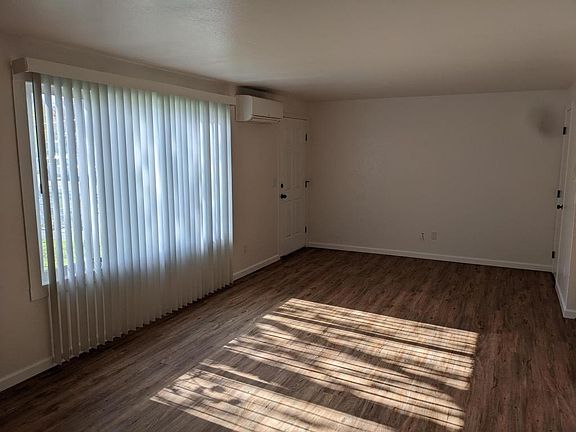 3rd image of 590 SE 8th St Unit A
