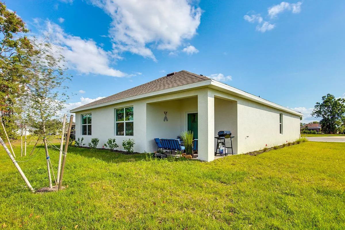 16163 Ortega Dr — Photo 4