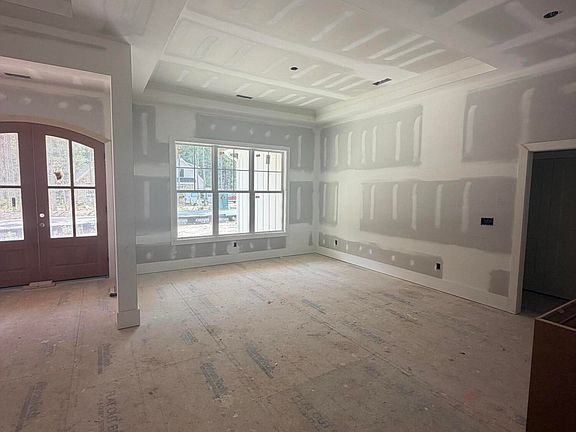 3rd image of 326 Slocum Dr