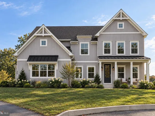 925 Marina Ct, West Chester, PA 19382