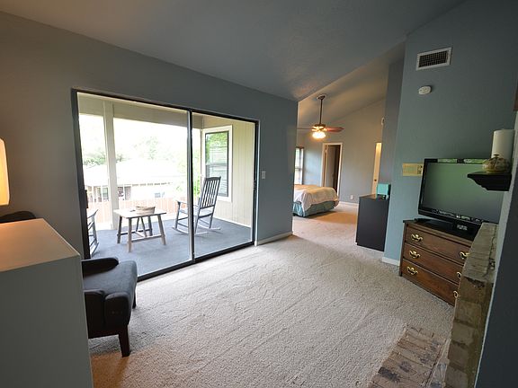 Mstr w/ Fireplace and Study