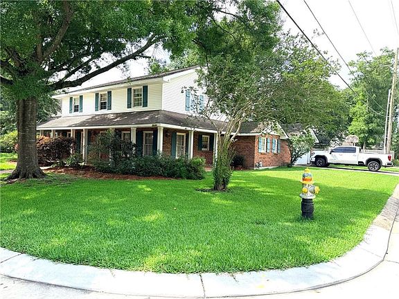 2nd image of 1 Mary Ridge Ct