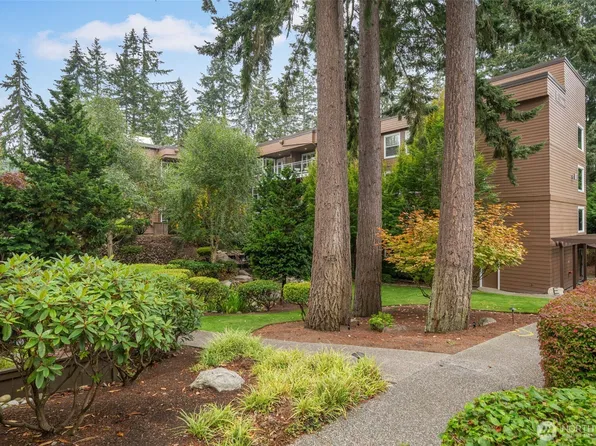 22910 90th Avenue W #E305, Edmonds, WA 98026