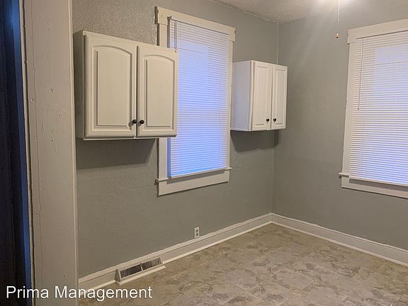 2nd image of 125 Old Main St APT 1