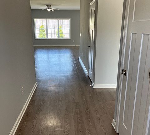 5th image of 397 Highland Pointe Dr