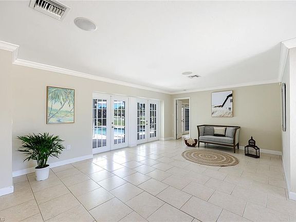 4th image of 169 Baltusrol DR