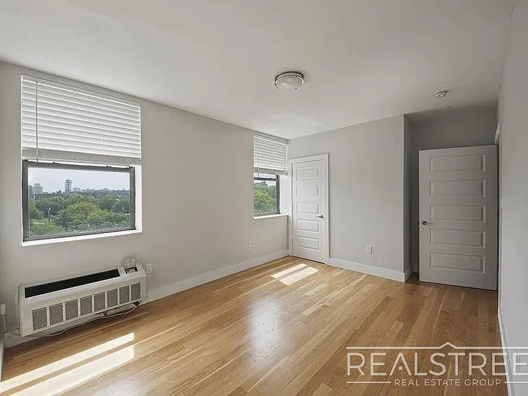 9002 Queens Blvd #510 — Photo 3