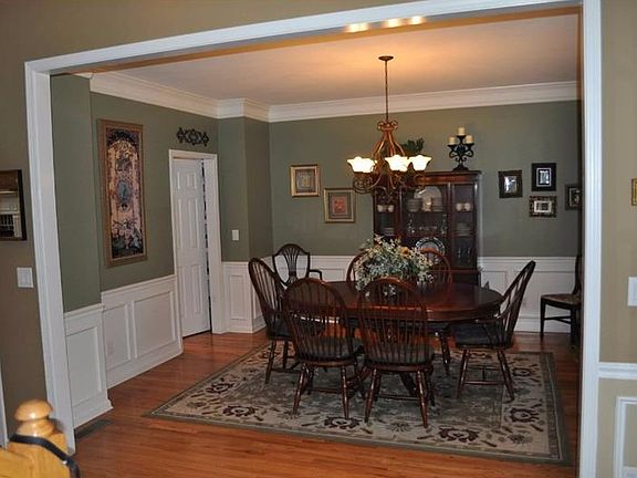 4th image of 105 Essex Valley Ct