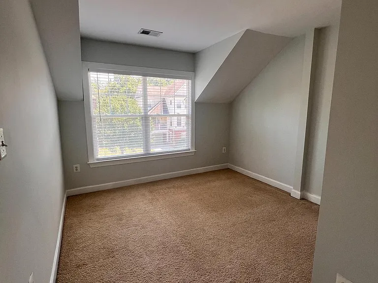 8234 Glade Bank Dr — Photo 16