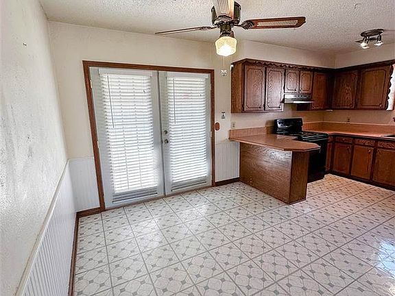 5th image of 111 NE English St