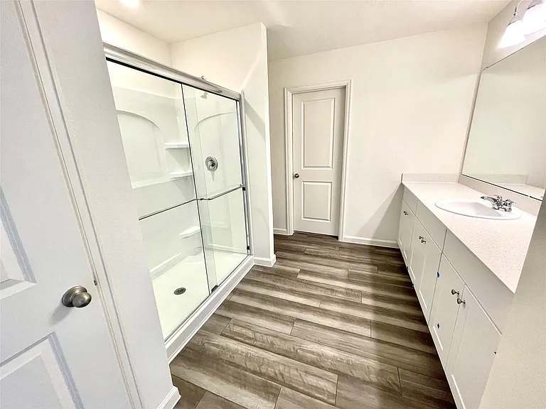 5915 Grantgrala Dr — Photo 9